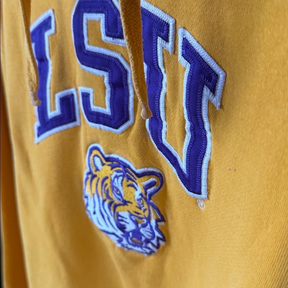 LSU Tigers Hoodie Size Large - Picture 2 of 4